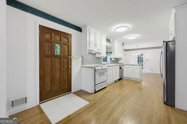 3655 Southlake Circle, Cumming, GA 30041