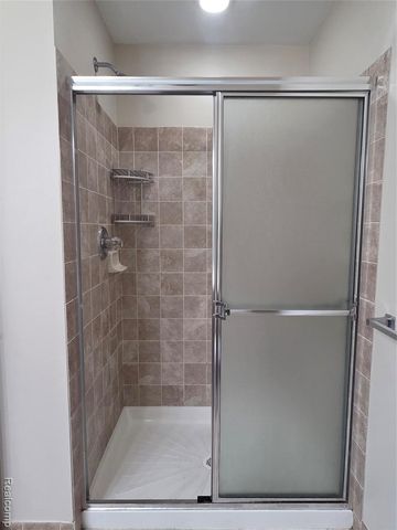 28202 Chesapeake Circle, Walled Lake, MI 48390