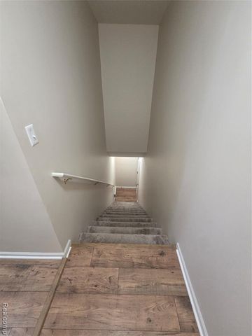 28202 Chesapeake Circle, Walled Lake, MI 48390