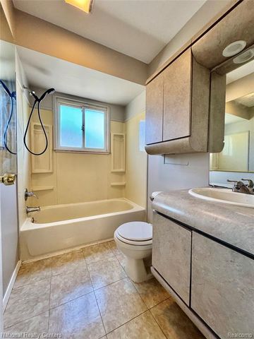 185 Gage Street, Pontiac, MI 48342