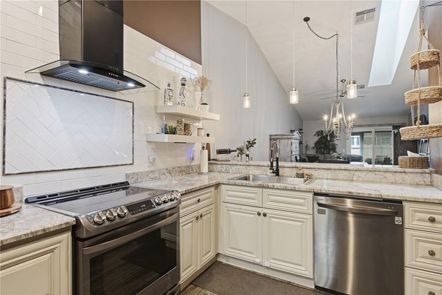 594 DAVENTRY SQUARE, Palm Harbor, FL 34683