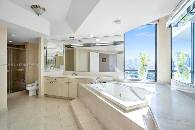 2000 Island Blvd 806, Aventura, FL 33160