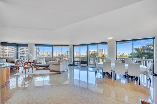 2000 Island Blvd 806, Aventura, FL 33160