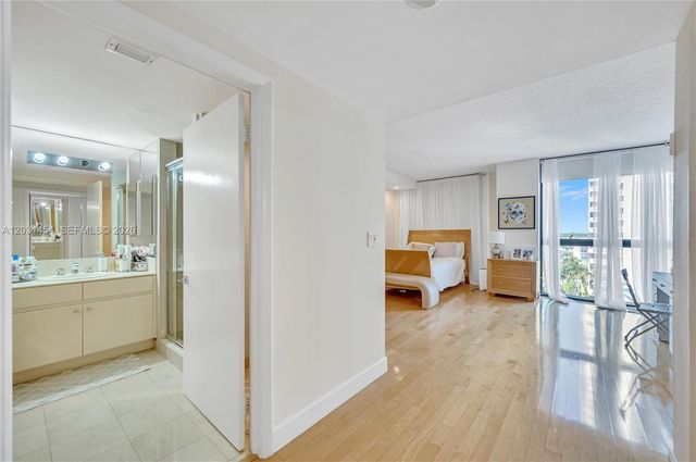 2000 Island Blvd 806, Aventura, FL 33160