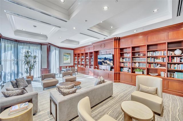 2000 Island Blvd 806, Aventura, FL 33160
