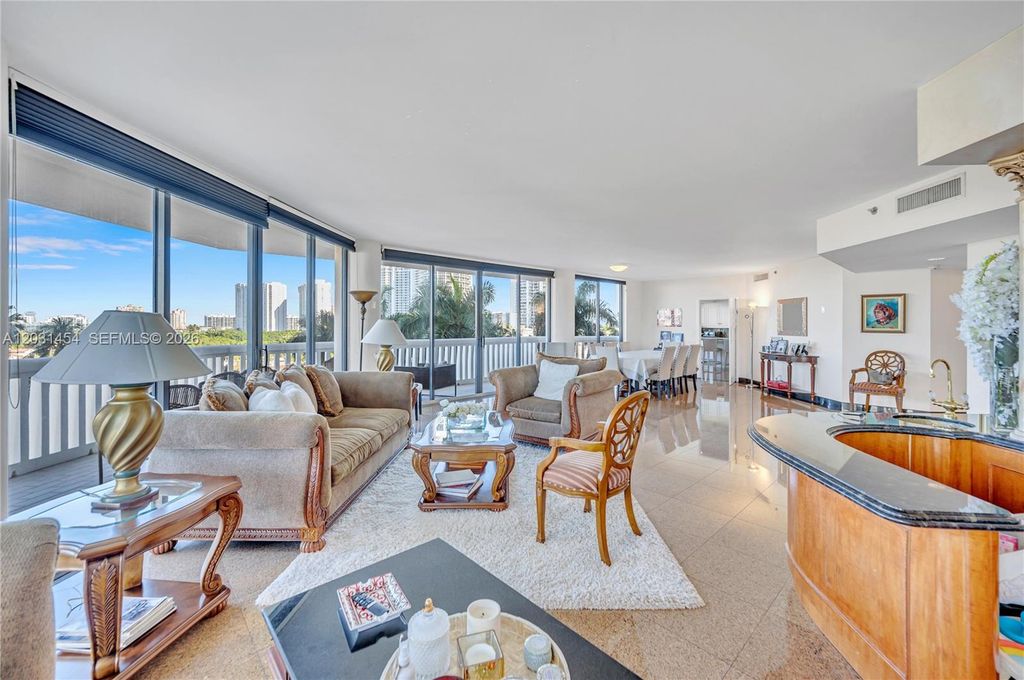 2000 Island Blvd 806, Aventura, FL 33160
