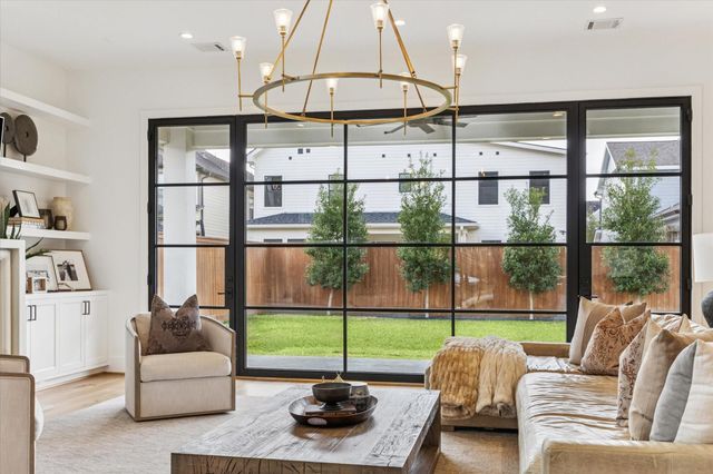 1315 Gardenia Drive, Houston, TX 77018