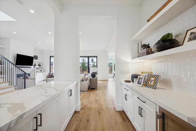 1315 Gardenia Drive, Houston, TX 77018