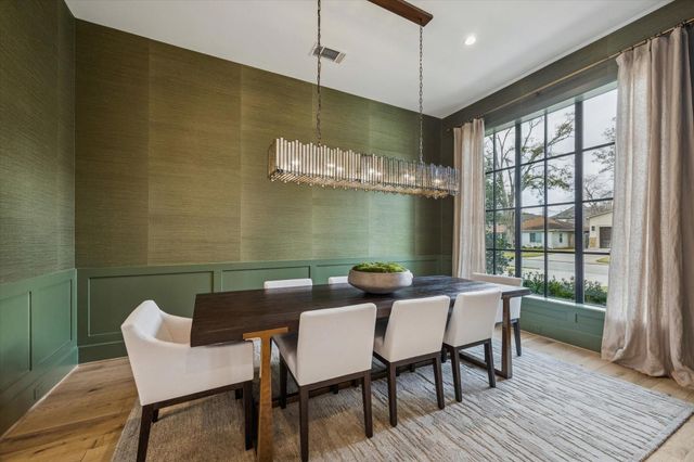 1315 Gardenia Drive, Houston, TX 77018