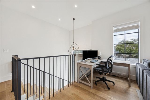 1315 Gardenia Drive, Houston, TX 77018