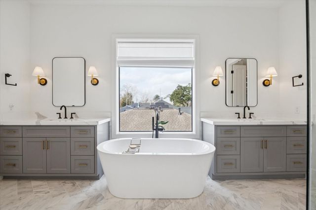 1315 Gardenia Drive, Houston, TX 77018