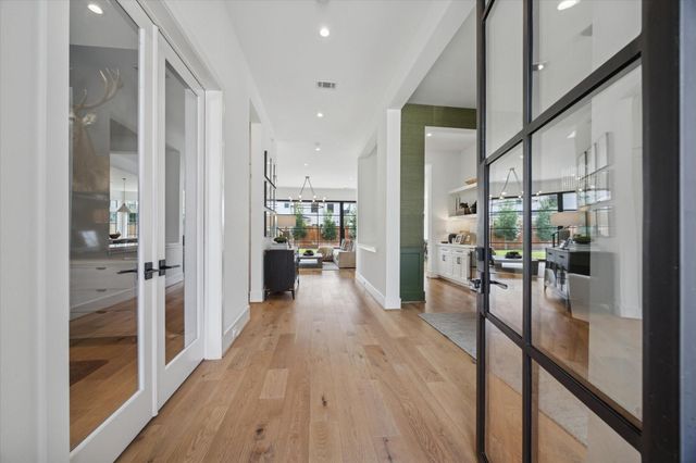 1315 Gardenia Drive, Houston, TX 77018