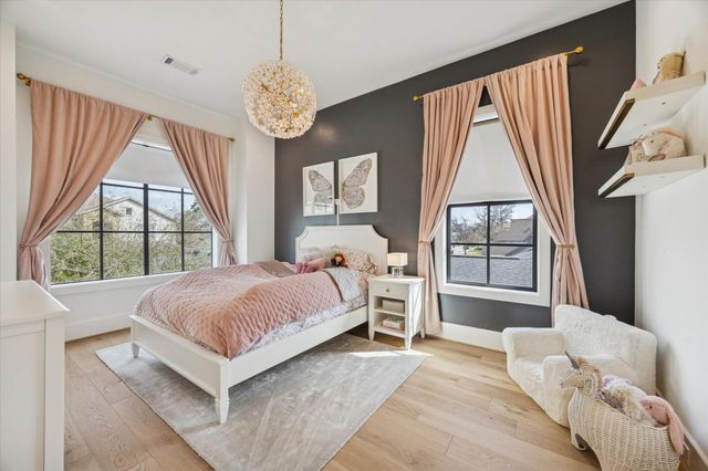 1315 Gardenia Drive, Houston, TX 77018