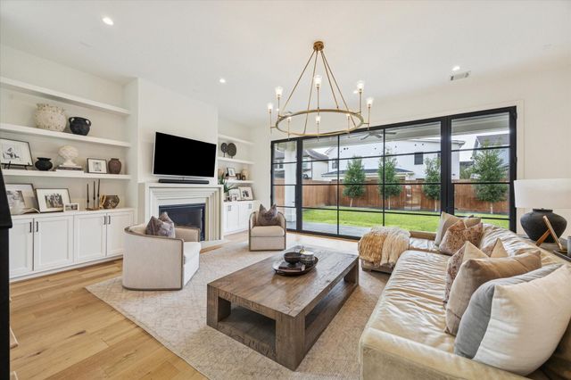 1315 Gardenia Drive, Houston, TX 77018