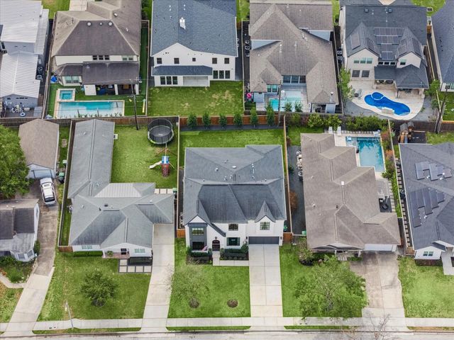 1315 Gardenia Drive, Houston, TX 77018