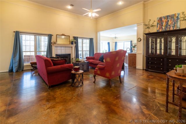 4982 E Cedar Ridge Road, Claremore, OK 74019