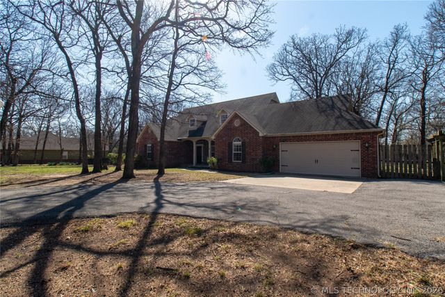4982 E Cedar Ridge Road, Claremore, OK 74019