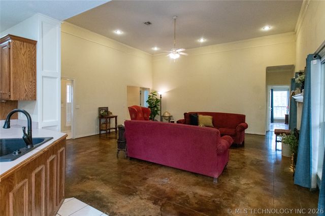 4982 E Cedar Ridge Road, Claremore, OK 74019