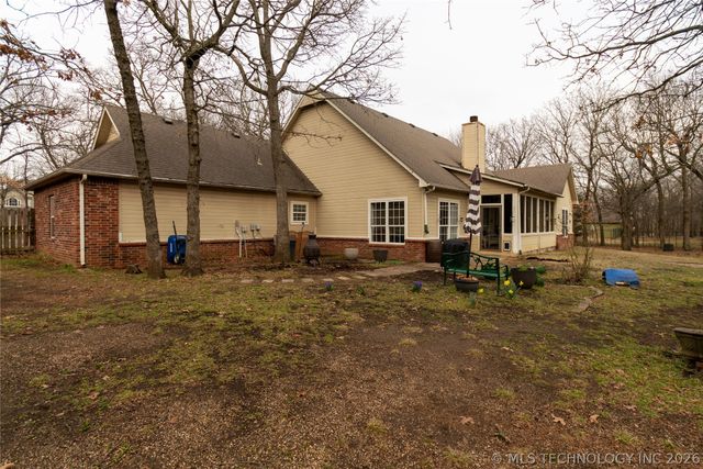 4982 E Cedar Ridge Road, Claremore, OK 74019