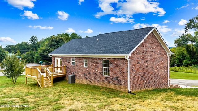 2125 Churchdown Ln, Louisville, KY 40214