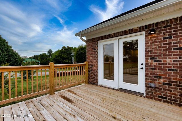 2125 Churchdown Ln, Louisville, KY 40214