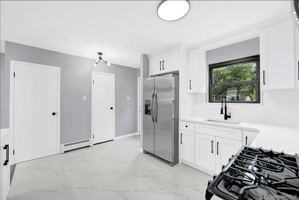 326 Berriman Street, Brooklyn, NY 11208 — photo 2