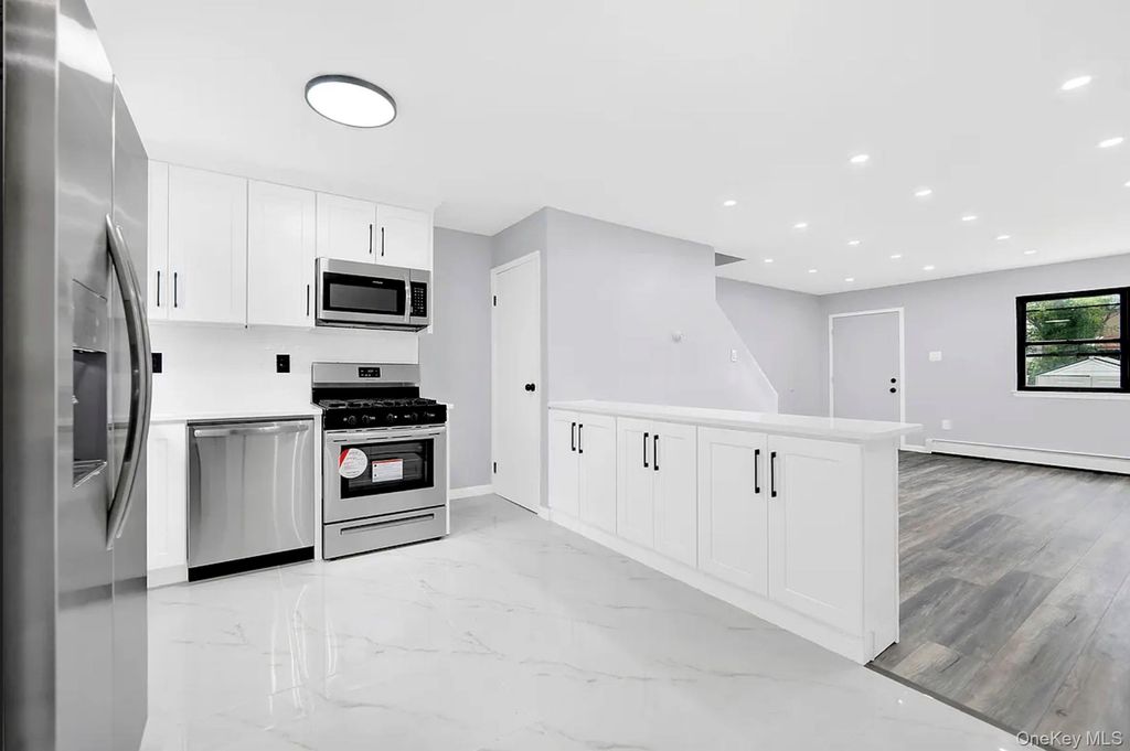 326 Berriman Street, Brooklyn, NY 11208 — photo 3