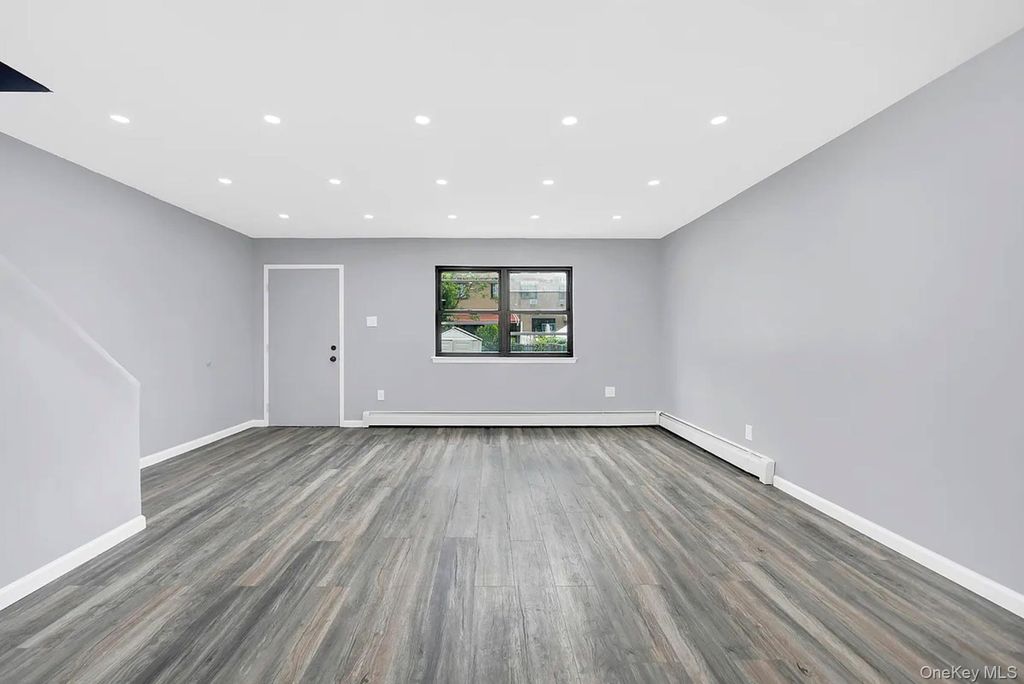 326 Berriman Street, Brooklyn, NY 11208 — photo 4