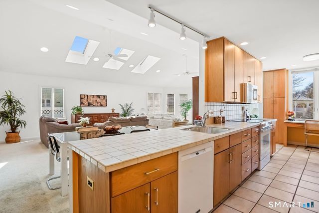 225 Lordship Road, Stratford, CT 06615