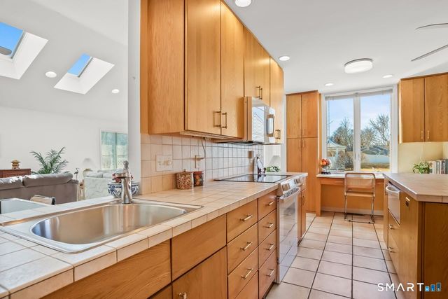 225 Lordship Road, Stratford, CT 06615