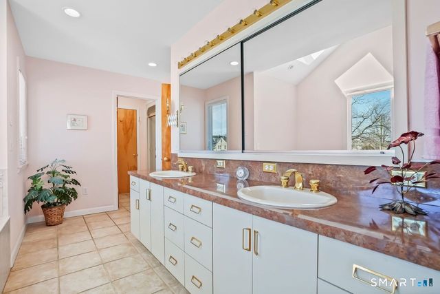 225 Lordship Road, Stratford, CT 06615