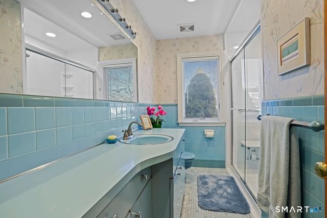 225 Lordship Road, Stratford, CT 06615