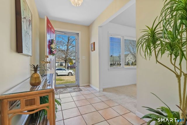 225 Lordship Road, Stratford, CT 06615