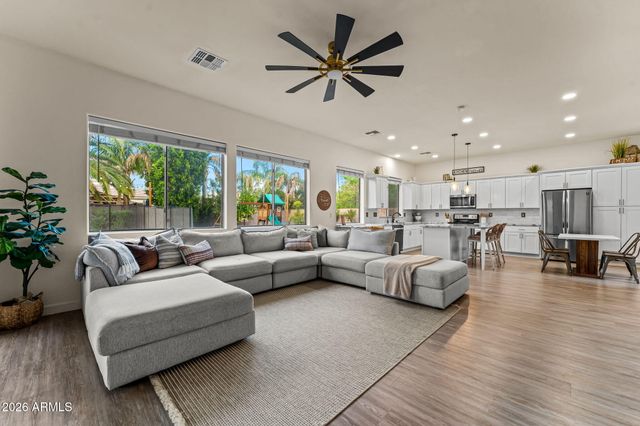 466 E BENRICH Drive, Gilbert, AZ 85295