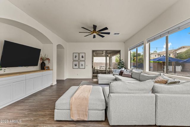 466 E BENRICH Drive, Gilbert, AZ 85295