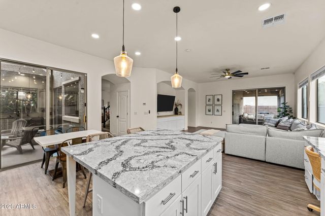 466 E BENRICH Drive, Gilbert, AZ 85295