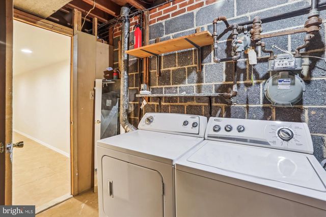 3909 WOODLAWN RD, Chevy Chase, MD 20815