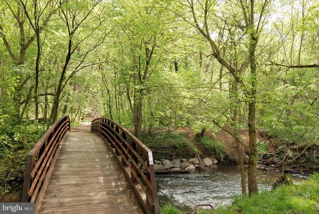 3909 WOODLAWN RD, Chevy Chase, MD 20815