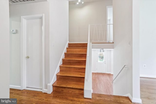 3909 WOODLAWN RD, Chevy Chase, MD 20815