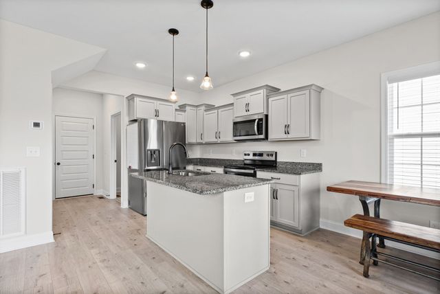 467 Mattingly Dr, Clarksville, TN 37042