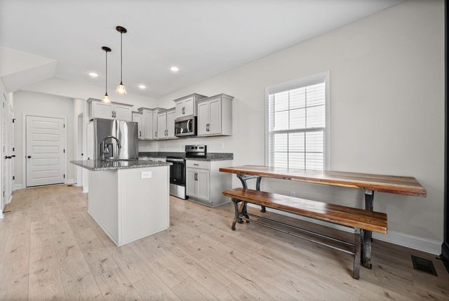 467 Mattingly Dr, Clarksville, TN 37042