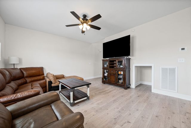 467 Mattingly Dr, Clarksville, TN 37042