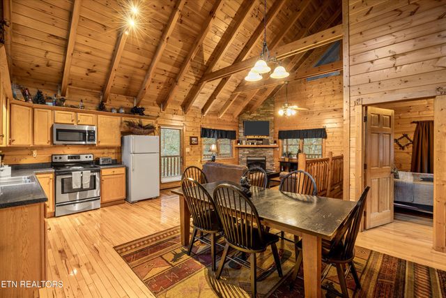 1323 Zachary Thomas Lane, Sevierville, TN 37876