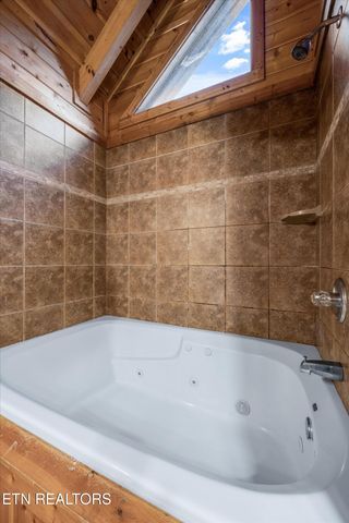 1323 Zachary Thomas Lane, Sevierville, TN 37876