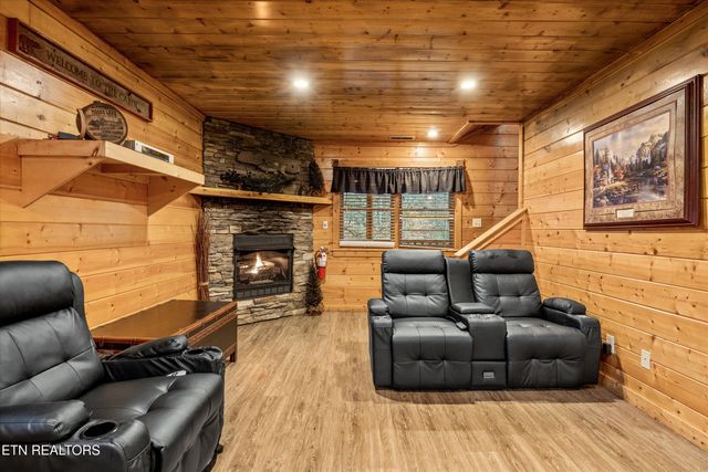 1323 Zachary Thomas Lane, Sevierville, TN 37876