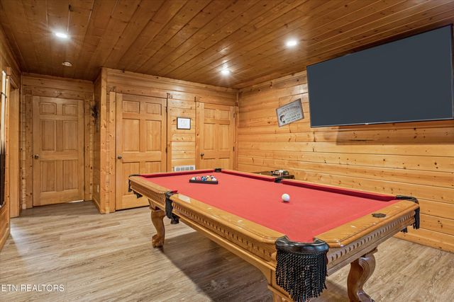 1323 Zachary Thomas Lane, Sevierville, TN 37876