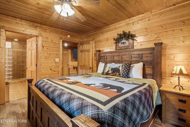 1323 Zachary Thomas Lane, Sevierville, TN 37876