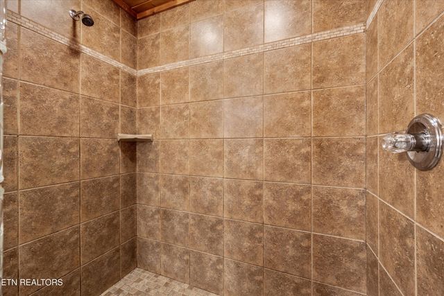 1323 Zachary Thomas Lane, Sevierville, TN 37876