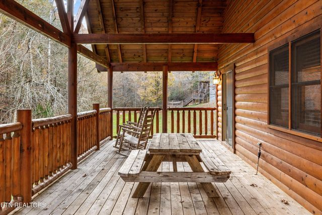 1323 Zachary Thomas Lane, Sevierville, TN 37876