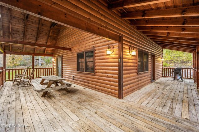 1323 Zachary Thomas Lane, Sevierville, TN 37876